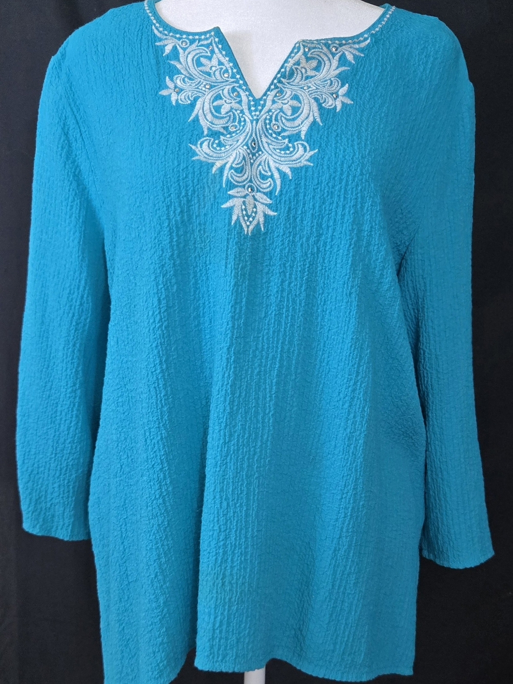 Alfred Dunner Woman's  Turquoise Embroidered V-Neck Tunic #734
